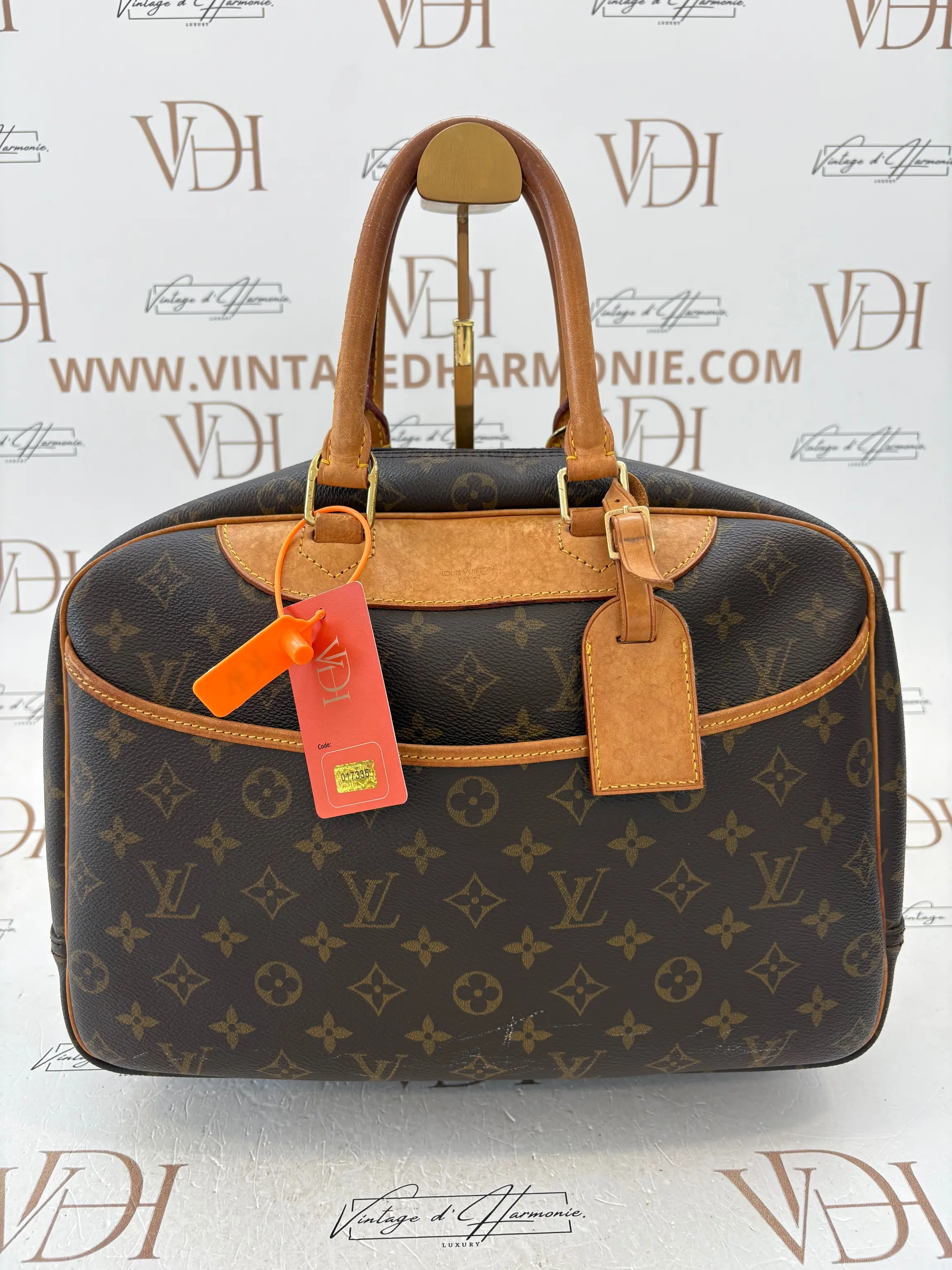 LOUIS VUITTON DEAUVILLE