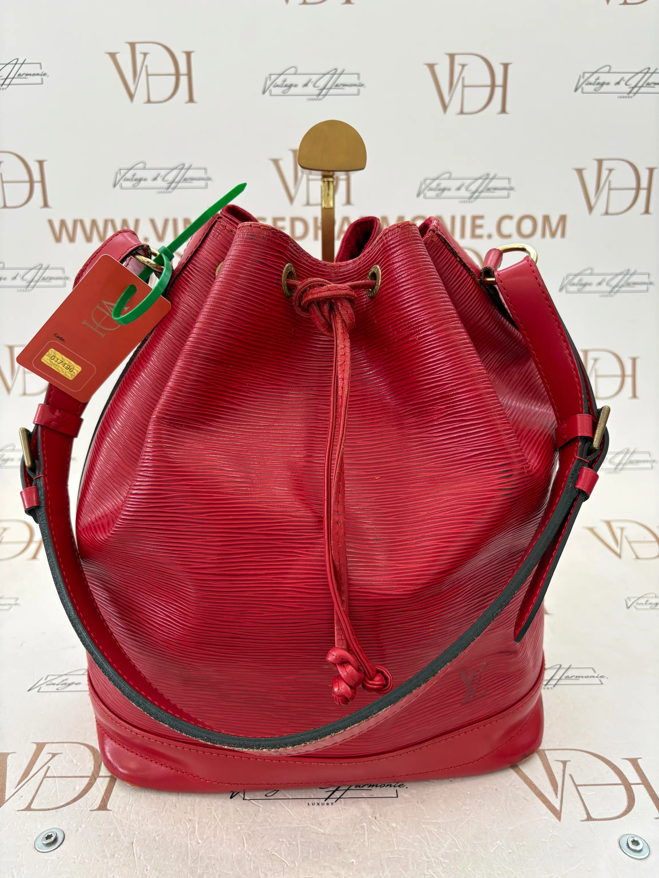 LOUIS VUITTON NOE M