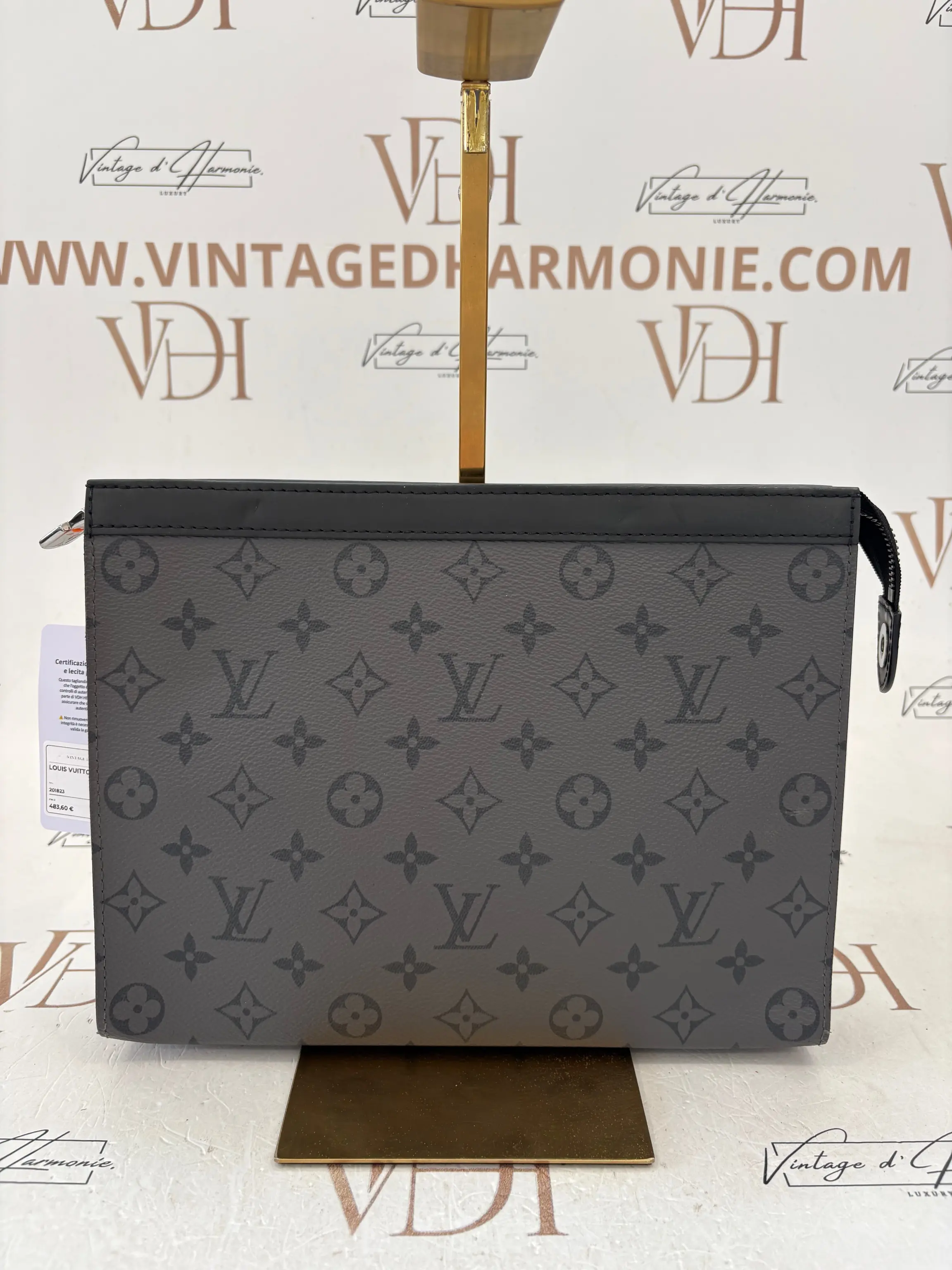 LOUIS VUITTON VOYAGE