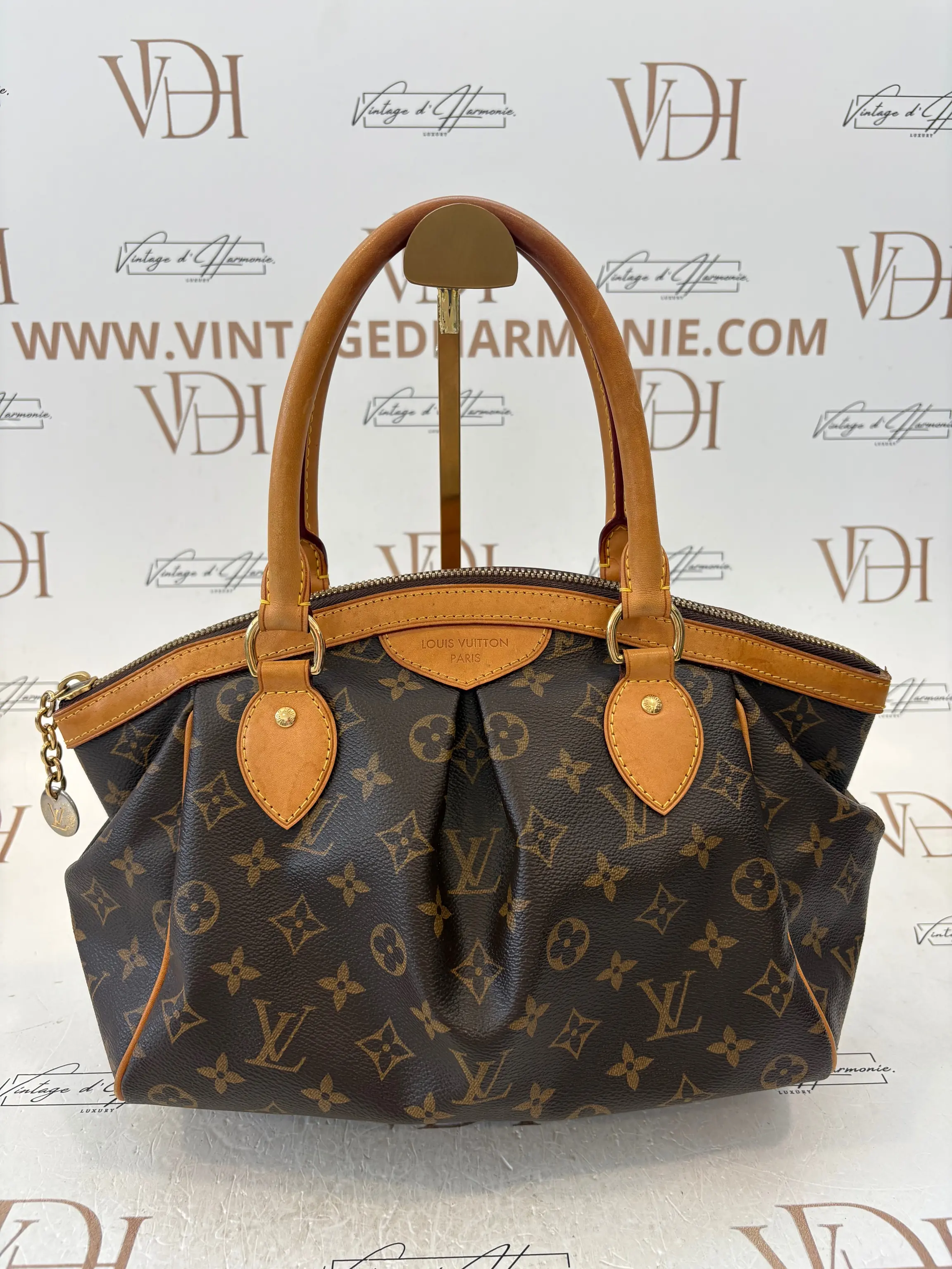 LOUIS VUITTON Tivoli