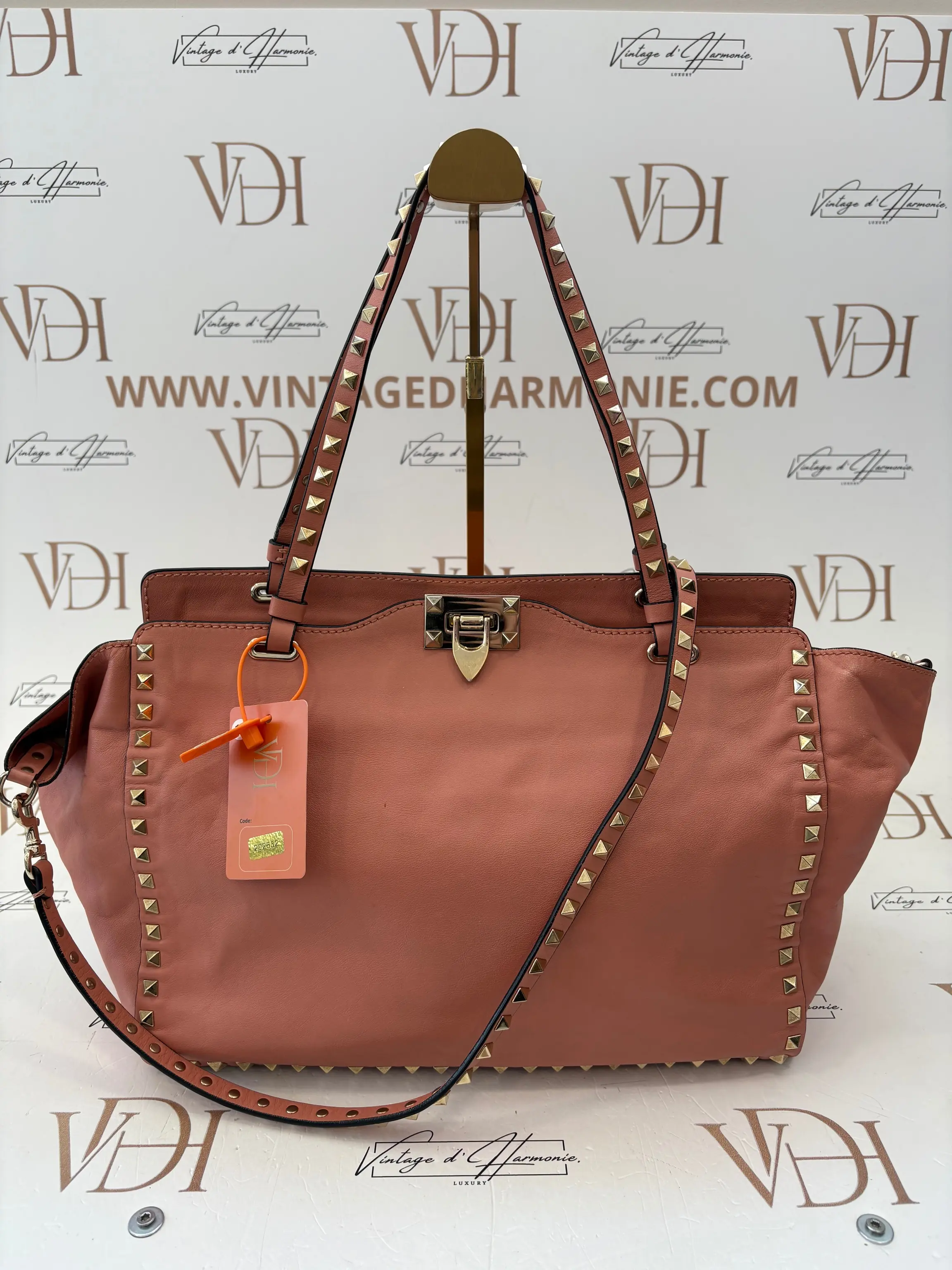 Valentino Rockstud