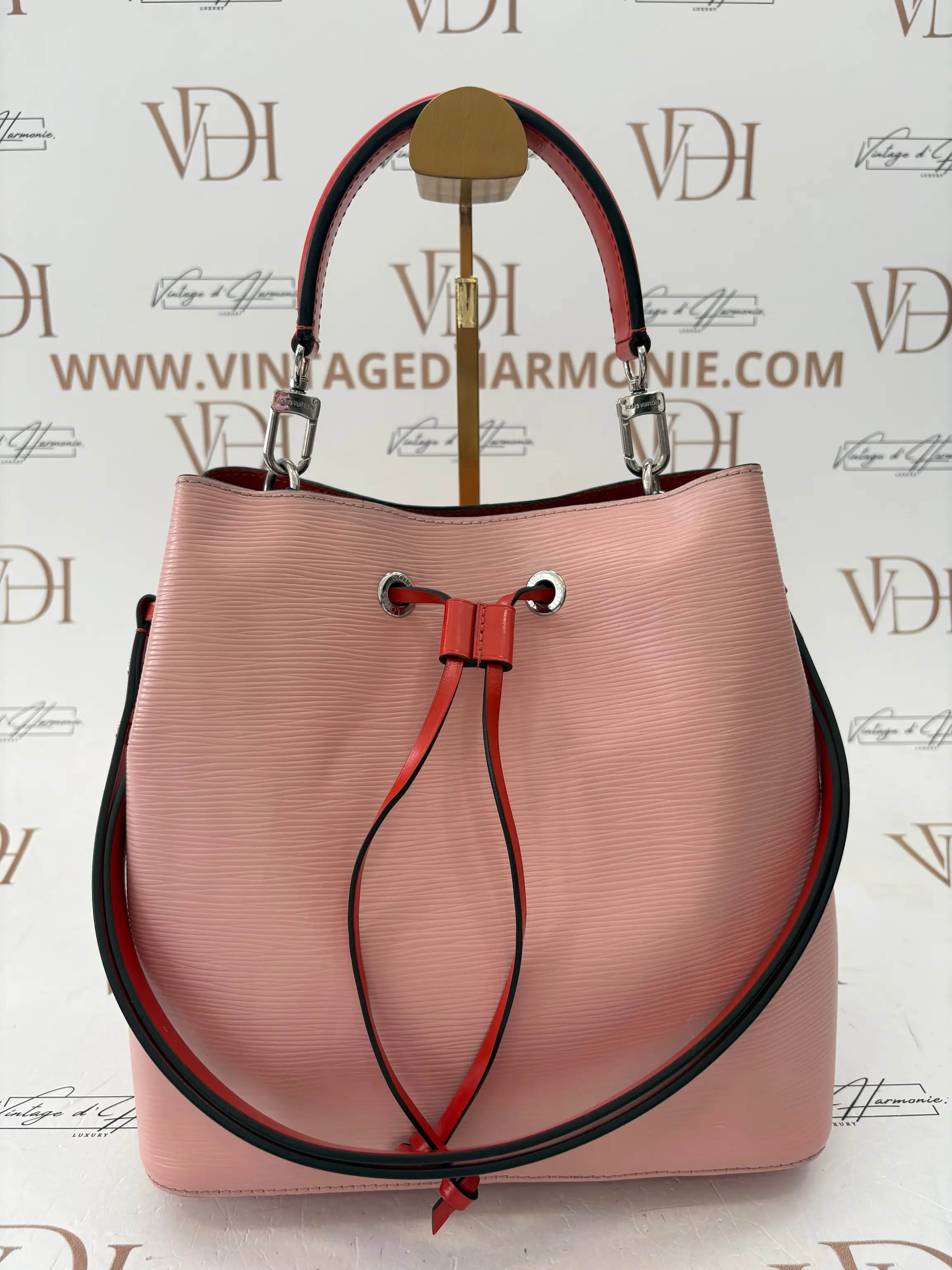 LOUIS VUITTON NEONOE