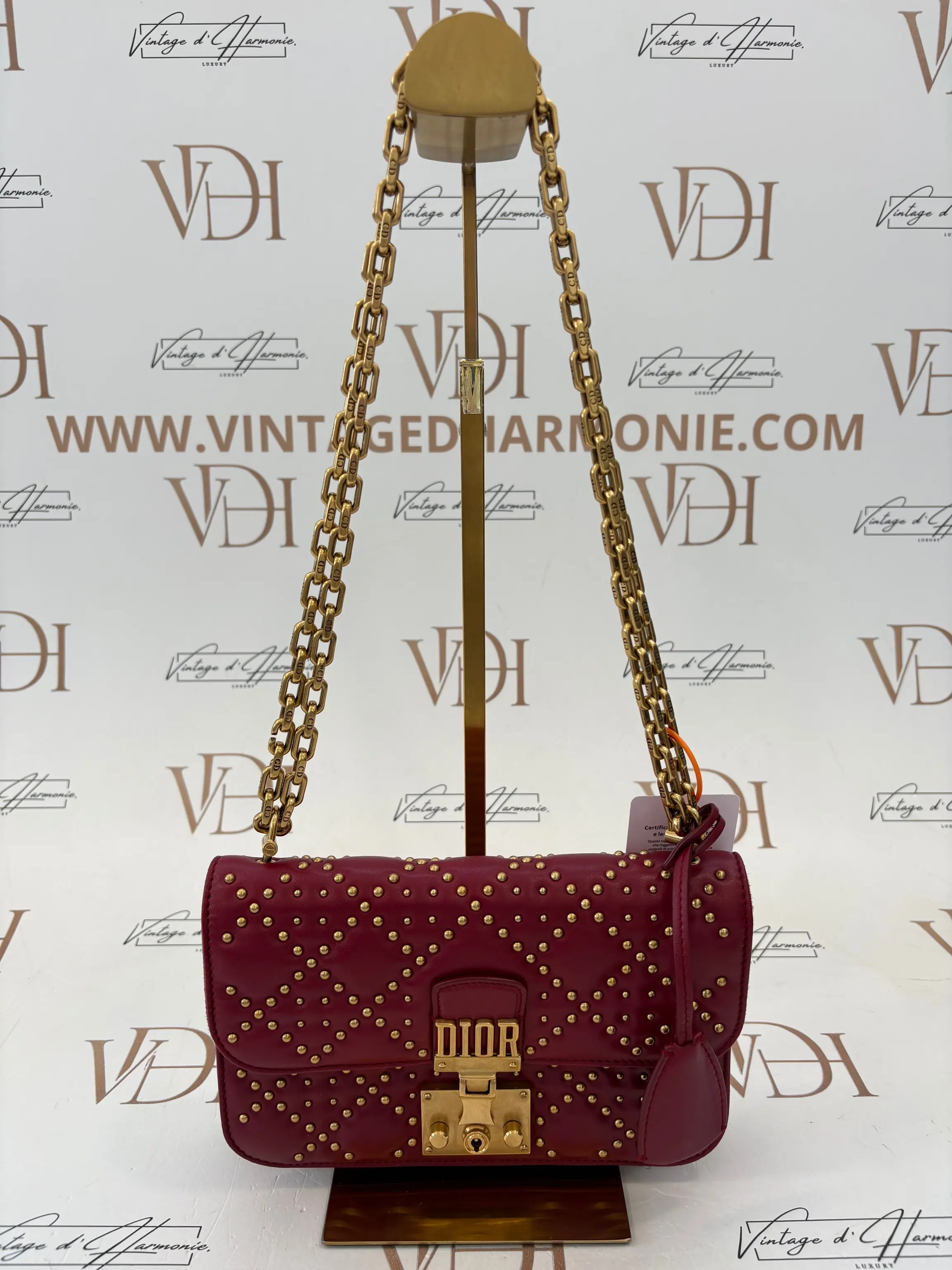 DIOR