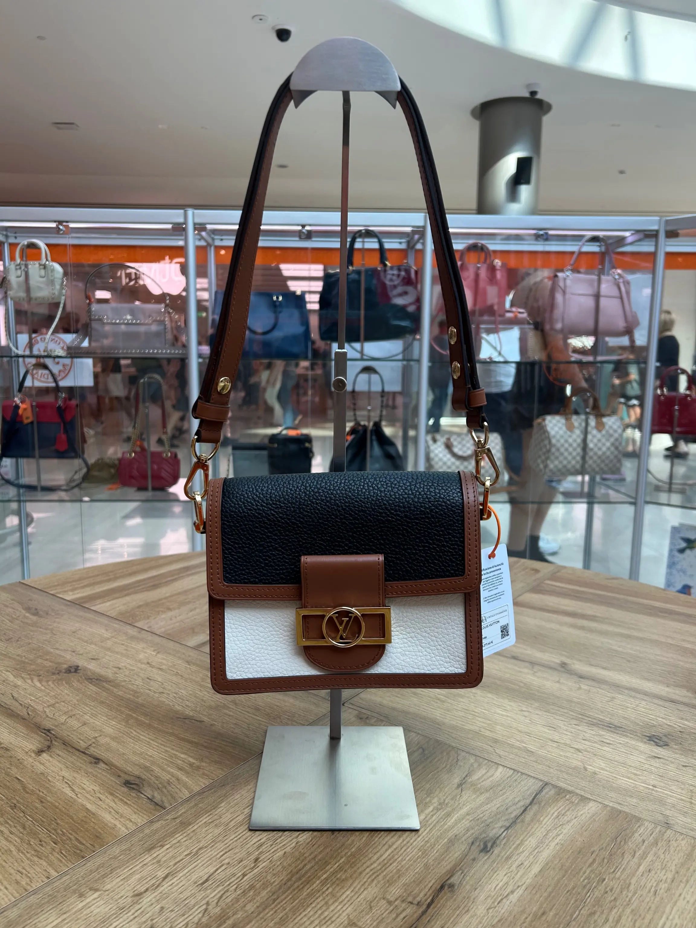LOUIS VUITTON