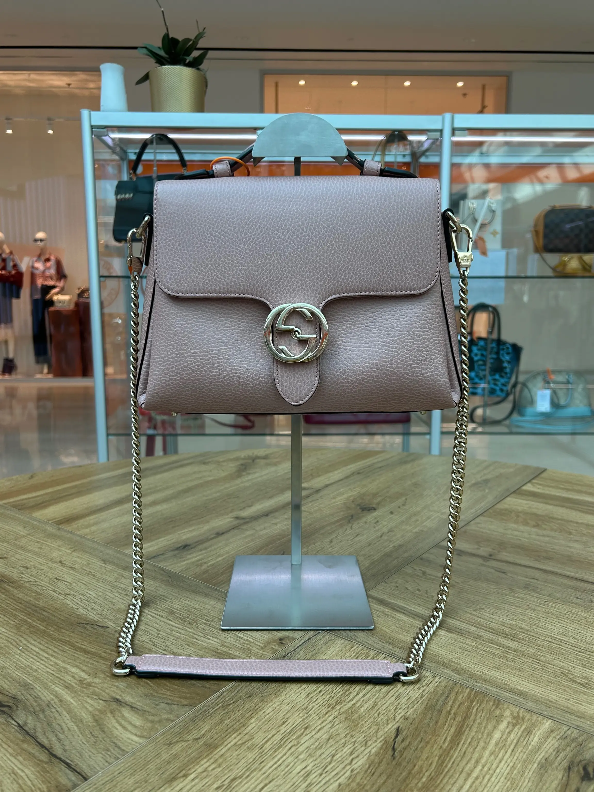 GUCCI