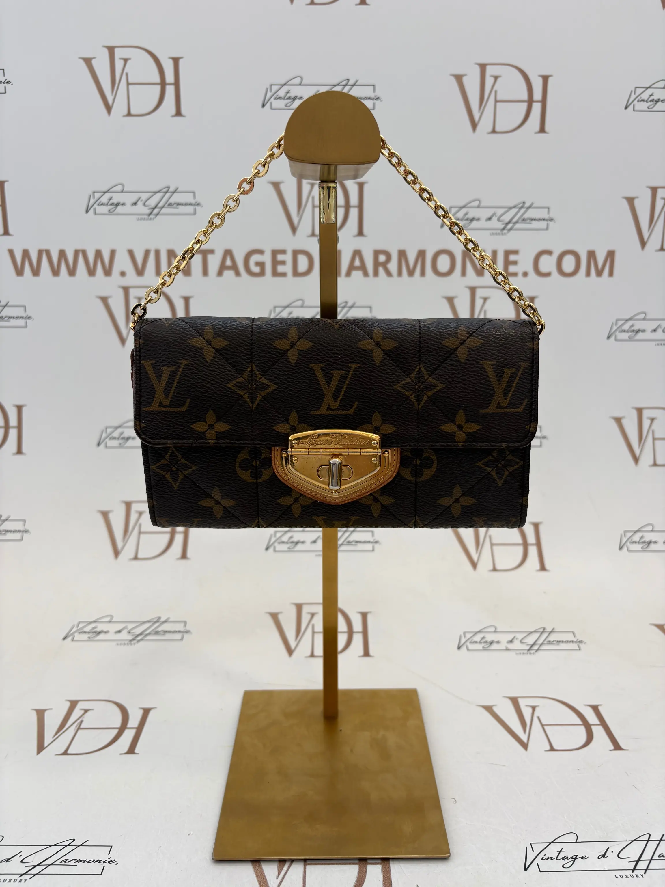 LOUIS VUITTON WALLET
