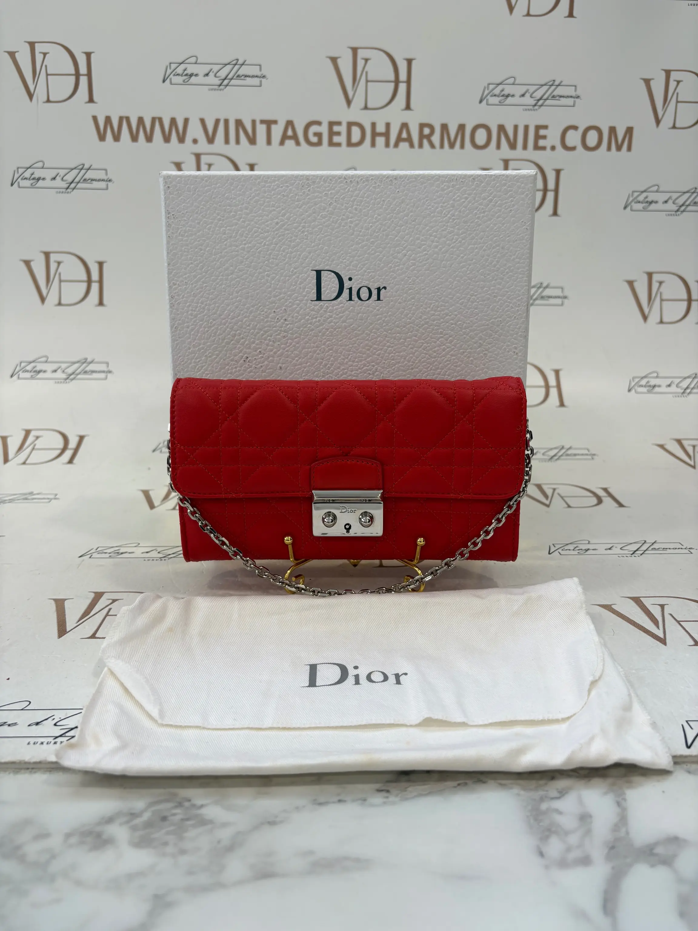 DIOR